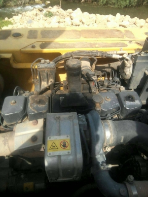 ขายด่วน!! Komatsu PC200-7 ไมล์ 7,900 สภาพสวยค่ะ