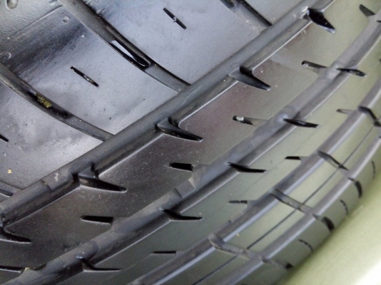 ยาง 195 50 15 ปี 15 สภาพดี ใหม่ๆ เพิ่งถอดจากรถ