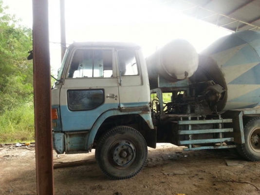 10ล้อ2เพลา HINO ZM 260HP รถโม่ปูน โม่โซ่6คิว **ขาย รถบรรทุกโม่ปูน 10ล้อ HINO ZM-260แรง 2เพลา โม่โซ่6คิว สภาพเดิม โม่ใช้งานปกติ พร้อมใช้งาน HINO ZM303 EK100-260แรง เครื่องเดิม เกียร์เดิม เครื่อง ดี แน่น แรงดีครับ เกียร์ดี ไม่หลุด ช่วง