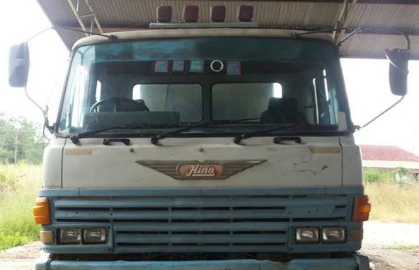 10ล้อ2เพลา HINO ZM 260HP รถโม่ปูน โม่โซ่6คิว **ขาย รถบรรทุกโม่ปูน 10ล้อ HINO ZM-260แรง 2เพลา โม่โซ่6คิว สภาพเดิม โม่ใช้งานปกติ พร้อมใช้งาน HINO ZM303 EK100-260แรง เครื่องเดิม เกียร์เดิม เครื่อง ดี แน่น แรงดีครับ เกียร์ดี ไม่หลุด ช่วง