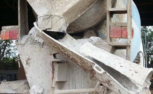 10ล้อ2เพลา HINO ZM 260HP รถโม่ปูน โม่โซ่6คิว **ขาย รถบรรทุกโม่ปูน 10ล้อ HINO ZM-260แรง 2เพลา โม่โซ่6คิว สภาพเดิม โม่ใช้งานปกติ พร้อมใช้งาน HINO ZM303 EK100-260แรง เครื่องเดิม เกียร์เดิม เครื่อง ดี แน่น แรงดีครับ เกียร์ดี ไม่หลุด ช่วง