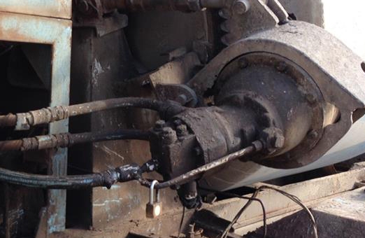 10ล้อ2เพลา HINO ZM 260HP รถโม่ปูน โม่โซ่6คิว **ขาย รถบรรทุกโม่ปูน 10ล้อ HINO ZM-260แรง 2เพลา โม่โซ่6คิว สภาพเดิม โม่ใช้งานปกติ พร้อมใช้งาน HINO ZM303 EK100-260แรง เครื่องเดิม เกียร์เดิม เครื่อง ดี แน่น แรงดีครับ เกียร์ดี ไม่หลุด ช่วง