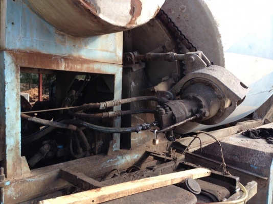 10ล้อ2เพลา HINO ZM 260HP รถโม่ปูน โม่โซ่6คิว **ขาย รถบรรทุกโม่ปูน 10ล้อ HINO ZM-260แรง 2เพลา โม่โซ่6คิว สภาพเดิม โม่ใช้งานปกติ พร้อมใช้งาน HINO ZM303 EK100-260แรง เครื่องเดิม เกียร์เดิม เครื่อง ดี แน่น แรงดีครับ เกียร์ดี ไม่หลุด ช่วง