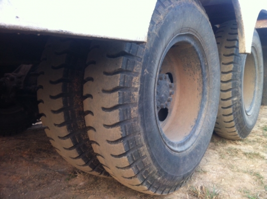 สิบล้อราคาประหยัดขึ้นรถเกี่ยวแมคโคเครื่อง175แรงทิฟฟี่เพาเวอร์ 450000