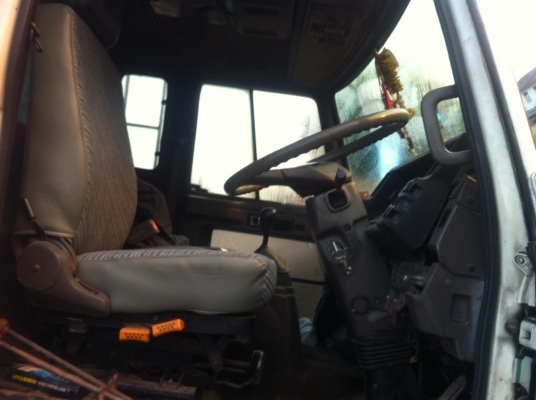 สิบล้อราคาประหยัดขึ้นรถเกี่ยวแมคโคเครื่อง175แรงทิฟฟี่เพาเวอร์ 450000