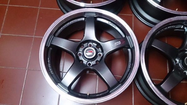 Lenso project D1 ขอบ 17x7 4x100,114 สวยๆ เชิญครับ