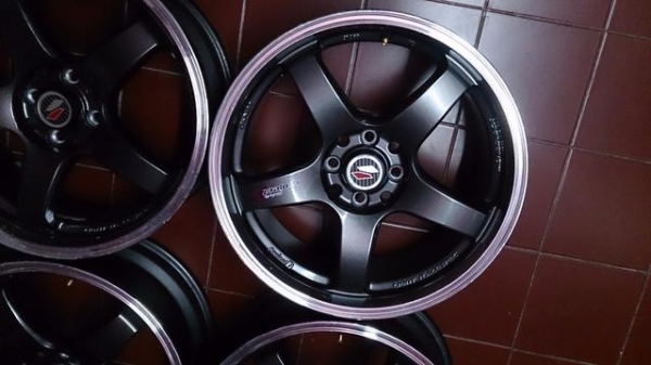 Lenso project D1 ขอบ 17x7 4x100,114 สวยๆ เชิญครับ