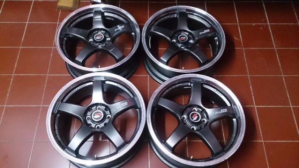 Lenso project D1 ขอบ 17x7 4x100,114 สวยๆ เชิญครับ