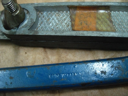 ขายเครื่องมือ1กองงานเยอรมัน คีม สกัด เลื่อย ฉากเป็น ขายเครื่องมือ1กองงานเยอรมัน คีม สกัด เลื่อย ฉากเป็น