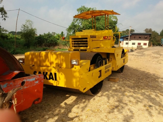 ขายรถบดเบรคดาวน์ SAKAI 10 ตันสั่นสะเทือน เอกสารเล่มทะเบียน ราคา 1250000