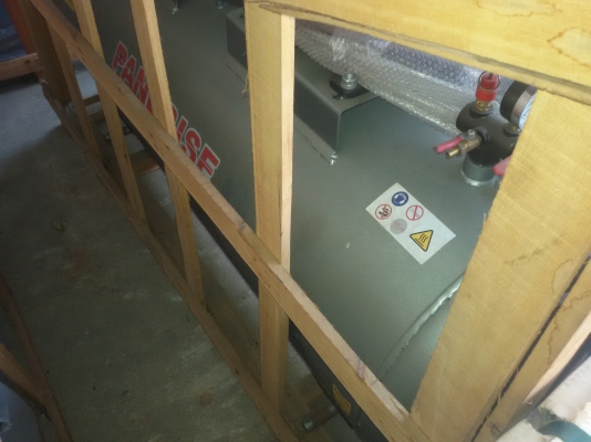 ขายปั๊มลมขนาด 300ลิตร 5.5แรง ไฟ3สาย380โวลของใหม่