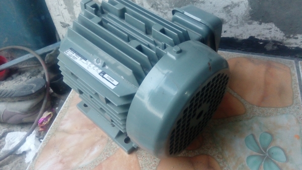 มอเตอร์ mitsubishi 1แรง 3เฟส ไฟ 200