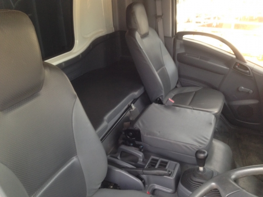 ขาย6ล้อตู้แห้ง10บาน/ยี่ห้อISUZU/รุ่นFTR/240แรงม้า/ปี56