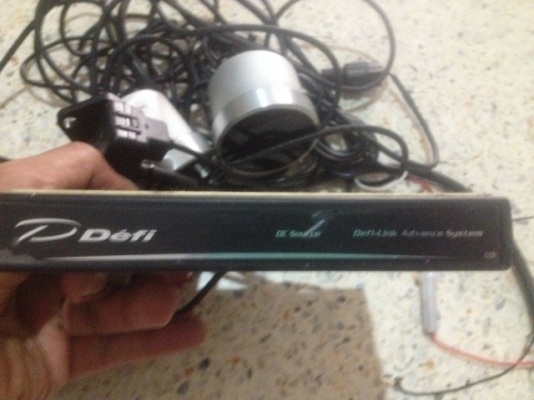 DEFI ADVANCE เเท้ หน้ามืดไฟเเดง TURBO วัดรอบ ความร้อน เก่ายุ่นครบๆสภาพสวย