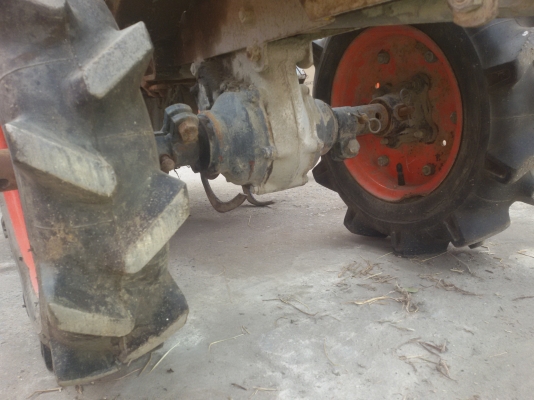 ขายรถไถนาเดินตามพร้อมสาลี่ เครื่องติดง่าย พร้อมใช้งาน