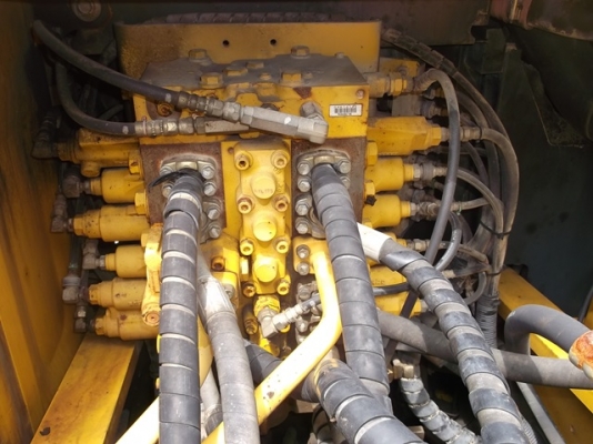 เก่านอก KOMATRU PC200-7