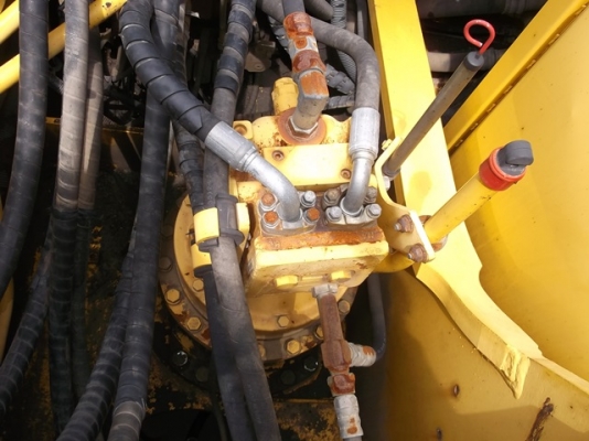 เก่านอก KOMATRU PC200-7