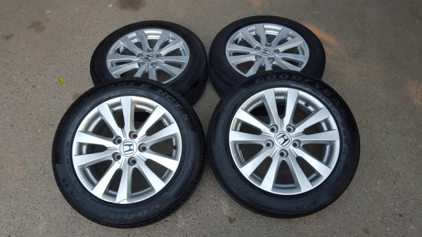 ขายล้อแม็ก CIVIC FB ขอบ16 4 วง ราคา 4,000 บาท