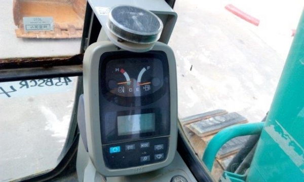 เก่านอก!! สวยกริ๊บ KOBELCO SK135SR-1ES