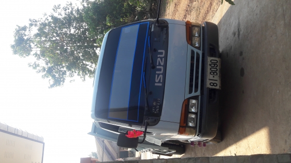 รถหกล้อดั้ม