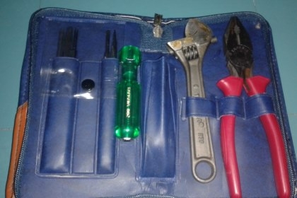 ขายชุดเครื่องมือช่างพร้อมกระเป๋าใส่ TAPARIA MADE IN INDIA. ขายชุดเครื่องมือช่างพร้อมกระเป๋าใส่ TAPARIA MADE IN INDIA.