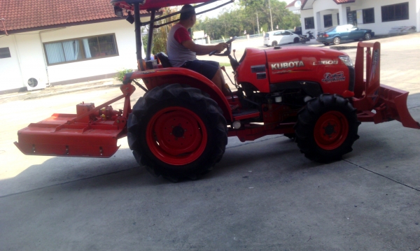 คูโบต้า  รุ่น: L3608SP  kubota 1,880 ชั่วโมง