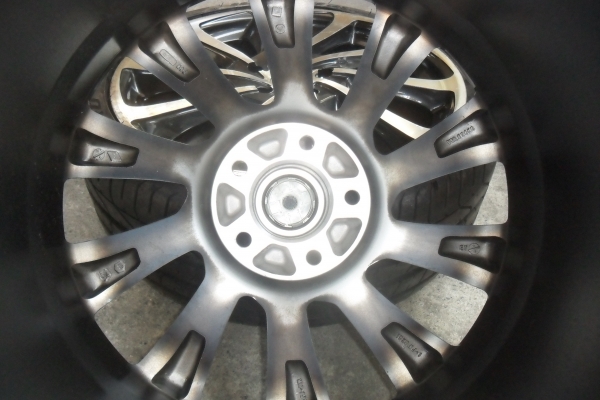 ล้อแม็ก19นิ้ว5รู114 พร้อมยาง สวยๆ 4 ล้อ ราคา 9900 บาท ล้อแม็ก19นิ้ว5รู114 พร้อมยาง สวยๆ 4 ล้อ ราคา 9900 บาท