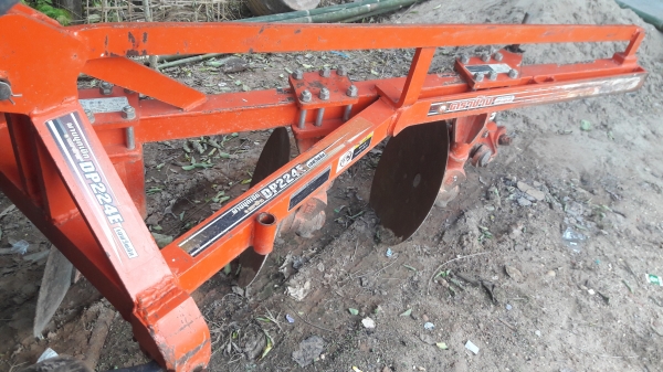 ขายผาน224fเฮฟวี่พลัสแปลงเป็นผานสามแล้วรุ่น36/36sp