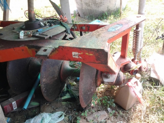 ขายตามสภาพพาน6ใบ26ตราช้างติดมารถไถ70แรง