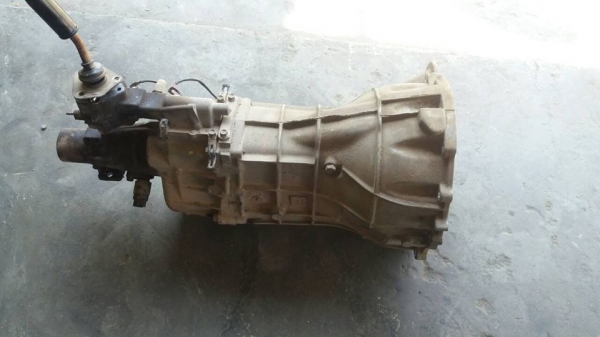 ขายเกียร์ อีซูซุ ดราก้อน ลูกใหญ่ 12000สนใจ ib หรือโทร 0805669540 - 0866668500