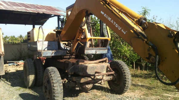 ขายรถ รถแม็กโคล้อยาง โคมัสสุ PW60-1 ขายรถ รถแม็กโคล้อยาง โคมัสสุ PW60-1