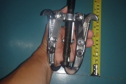 ขายสามขาถอดลูกปืนเก่าเก็บ ขนาด4"TAPARIA Made in India.DROPFORGETSTEEL. ขายสามขาถอดลูกปืนเก่าเก็บ ขนาด4"TAPARIA Made in India.DROPFORGETSTEEL.