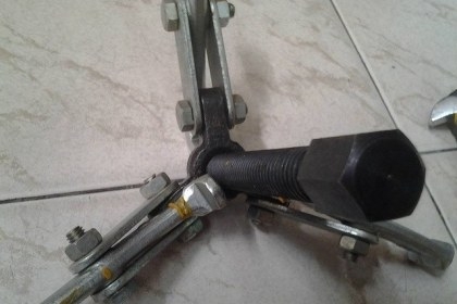 ขายสามขาถอดลูกปืนเก่าเก็บ ขนาด4"TAPARIA Made in India.DROPFORGETSTEEL. ขายสามขาถอดลูกปืนเก่าเก็บ ขนาด4"TAPARIA Made in India.DROPFORGETSTEEL.