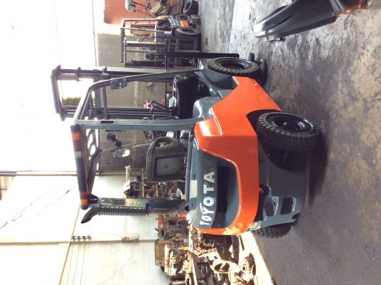 ขายด่วนรถโฟร์คลิฟท์Toyota8 2.0T