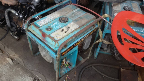 เครื่องปั่นไฟ เก่านอก 8000