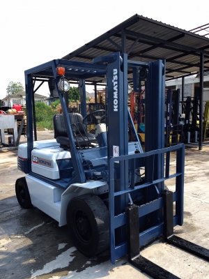 ขายรถนำเข้า Komatsu รุ่น11 ขนาด2ตัน เครื่องยนต์ดีเซล เกียร์ธรรมดา ยก3เมตร