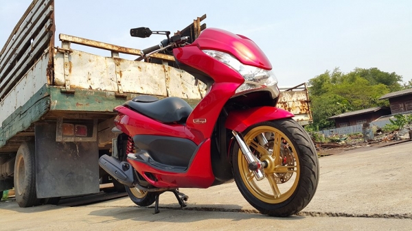 Pcx150 2013 วิ่งน้อย แต่งจัดเต็ม ราคาไม่แพง คุยราคาได้ครับ Pcx150 2013 วิ่งน้อย แต่งจัดเต็ม ราคาไม่แพง คุยราคาได้ครับ