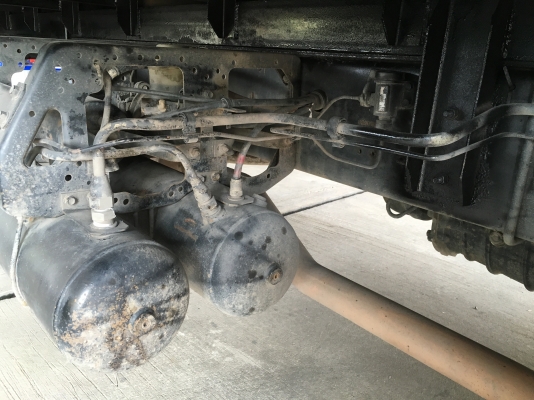 ขาย 6ล้อ ISUZU DECA.FTR Euro 2  เครื่อง 200เเรง กะบะพื้นเรียบมีลิฟต์ท้ายขึ้นลงของปี2547(2004)ยาว5.5เมตร สภาพสวยใครต้องการไม่ผิดหวังราคา750,000บาทจัดไฟเเนนได้ดูรถได้ที่เต็นท์รถ JJ.AUTOCAR 2 หลังวัดจันทรารามติดถนนเพชรเกษมก.ม.ที่68.5 ฝั่งขาเข้านครปฐม-กรุงเทพ