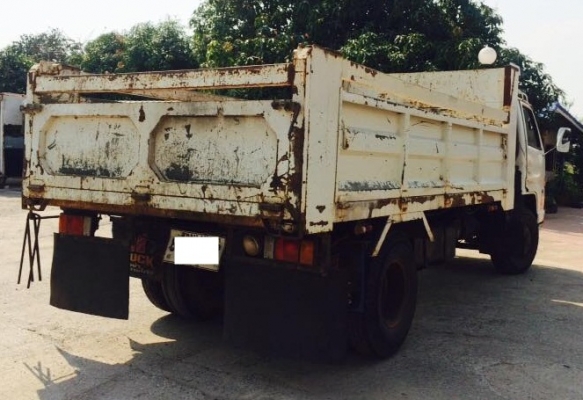 ดั้ม 6 ล้อ NPR