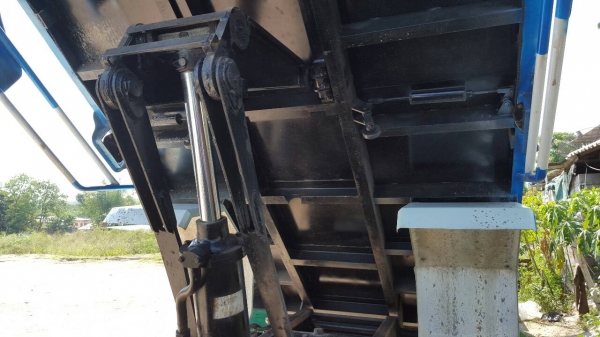 หกล้อดั้มKM 777 เครือง WO4D  117แรง แอร์เย็น เครื่องดีไม่มีไอ คัชซีสวย รถพร้อมไช้งานเอกสารพร้อมโอน