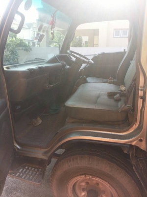 รถ 4 ล้อประกอบป้ายเล็ก