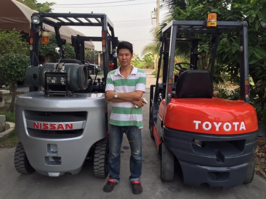 รถ โฟล์คลิฟท์ TOYOTA รุ่น 6-FD25 สีใหม่ทั้งคัน เครื่องดีเซล2Z ขายต่ำกว่าทุน