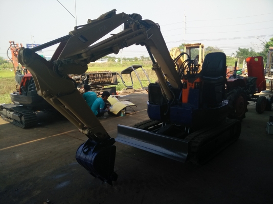 ขายแบคโฮเล็ก HITACHI EX30UR รถสภาพสวยพร้อมใช้งาน เก่านอกแท้ ราคาเบาๆเลยครับ