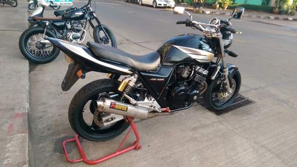 ขายคับ HONDA CB400 ปี96 เวอร์ชั่นS ท้ายเทค1 ท่อแต่ง แฮนด์บาร์ ไฟตาเพชร ยางเต็ม อินวอยส์ สรรพสามิตร ราคา 65500 บาท ส่งได้ทั่วไทยคับ สนใจติดต่อ 081-0578282 FACEBOOK ชาญณรงค์ ป๊อป ชัยอมฤต ไอดีไลน์ POPBIGBIKESAKON คับ สนใจรถสวย ถูก ดี ต้อง POP BIGBIKE SAKONNA