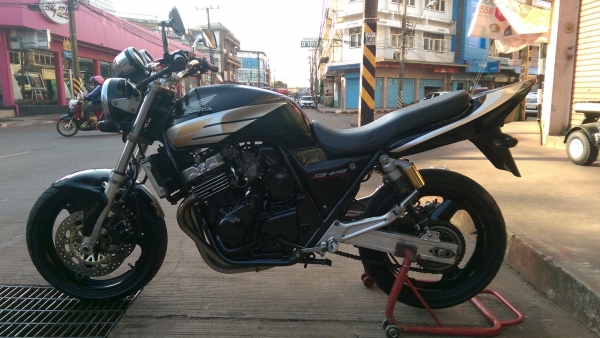 ขายคับ HONDA CB400 ปี96 เวอร์ชั่นS ท้ายเทค1 ท่อแต่ง แฮนด์บาร์ ไฟตาเพชร ยางเต็ม อินวอยส์ สรรพสามิตร ราคา 65500 บาท ส่งได้ทั่วไทยคับ สนใจติดต่อ 081-0578282 FACEBOOK ชาญณรงค์ ป๊อป ชัยอมฤต ไอดีไลน์ POPBIGBIKESAKON คับ สนใจรถสวย ถูก ดี ต้อง POP BIGBIKE SAKONNA