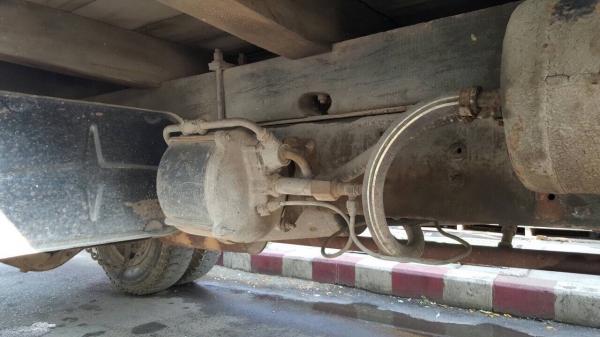 ขายรถบรรทุก6ล้อใหญ่เครื่องดีเซล ทะเบียนม.79 เอกสารครบพร้อมโอน