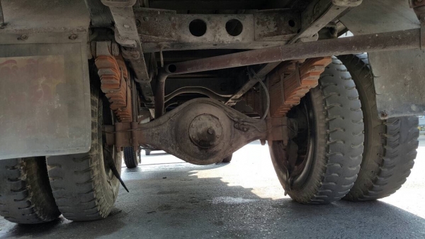 ขายรถบรรทุก6ล้อใหญ่เครื่องดีเซล ทะเบียนม.79 เอกสารครบพร้อมโอน