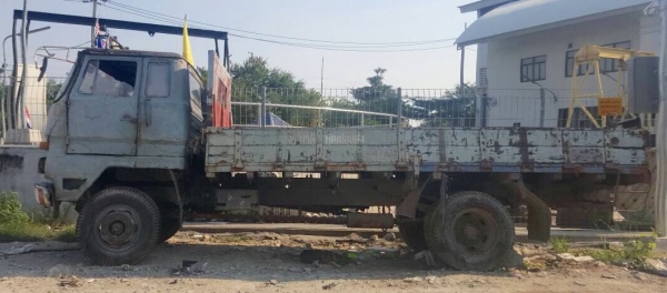 ขายรถบรรทุก6ล้อใหญ่เครื่องดีเซล ทะเบียนม.79 เอกสารครบพร้อมโอน