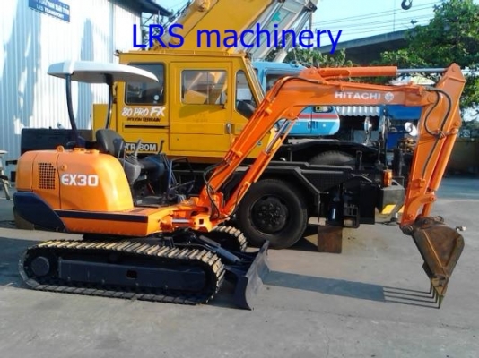 ขายรถแม็คโคร HITACHI รุ่น EX 30 * มีลายกระแทก *