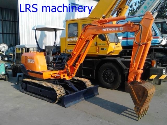 ขายรถแม็คโคร HITACHI รุ่น EX 30 * มีลายกระแทก *